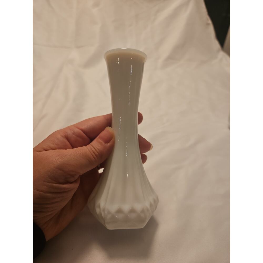 Vintage Hoosier Glass 4063C Milk Glass Bud Vase 6” Diamond Pattern Hex Base